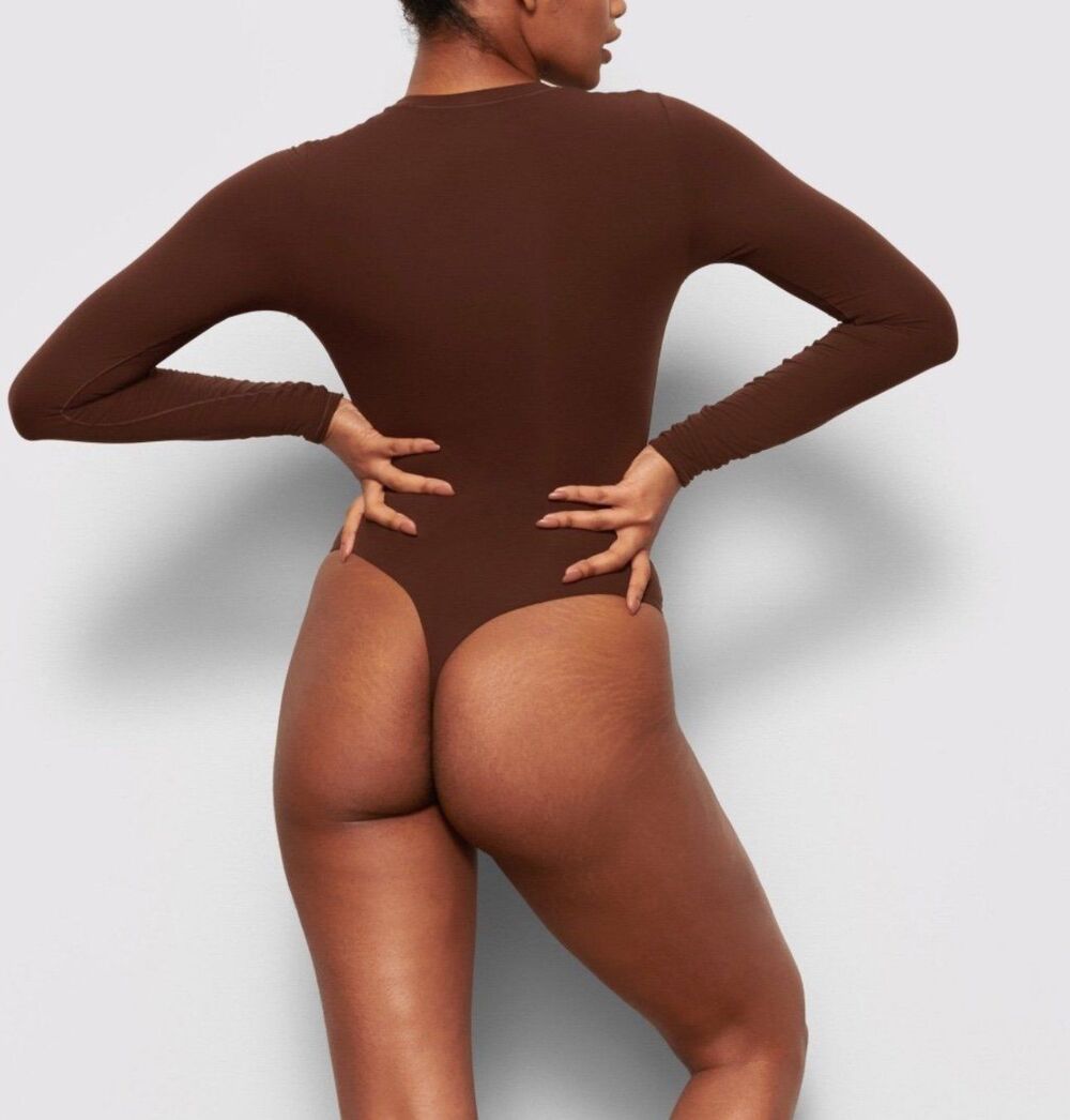 Skims Fits Everybody Long Sleeve Bodysuit - Picture 5 of 7